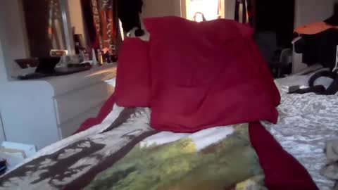 Mondi82 online show from 12.15.24