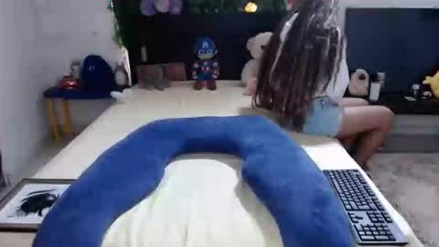 Snapshot of moneybeast chatting on 03.19.26 moneybeast online show from 03.19.26