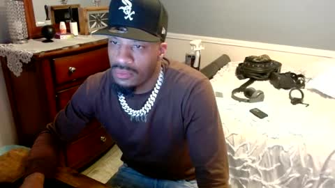 Snapshot of moneymanboy chatting on 09.22.25 11nchmonster online show from 09.22.25