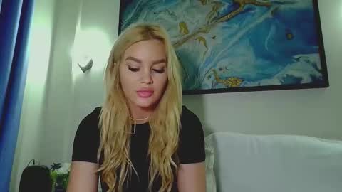 Monica online show from 10.12.25