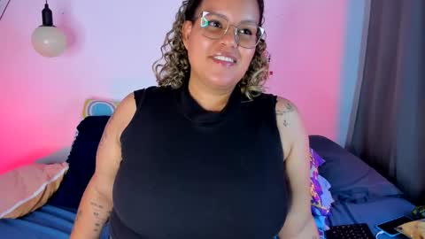 aleja      independent model       online show from 02.17.25