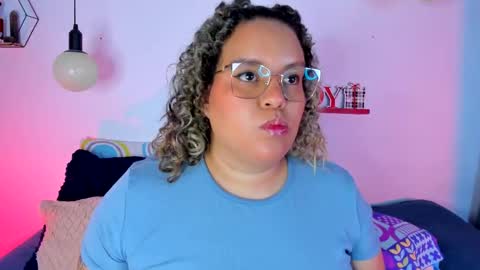 aleja      independent model       online show from 02.21.25