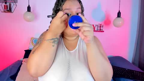 aleja      independent model       online show from 03.04.25