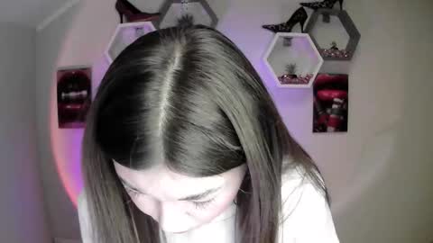 sweet girl and shine body online show from 09.18.25