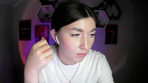 sweet girl and shine body online show from 09.19.25