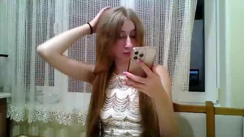 Snapshot of monica_tamayo chatting on 10.10.25 Monica online show from 10.10.25