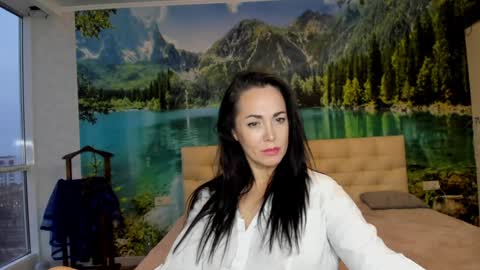 Snapshot of monica_weisss chatting on 01.15.25 monica_weisss online show from 01.15.25