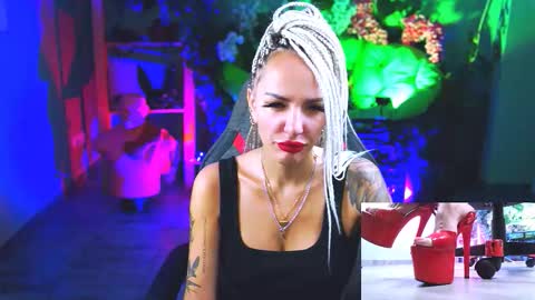 Snapshot of monicamaxwel chatting on 09.16.25 Monika online show from 09.16.25