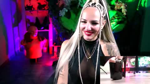 Snapshot of monicamaxwel chatting on 10.18.25 Monika online show from 10.18.25