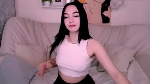 Snapshot of monicatess chatting on 09.17.25 Monica online show from 09.17.25