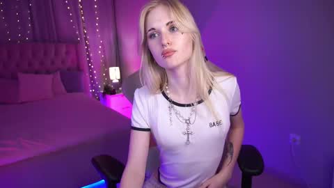  Monica  online show from 09.23.25