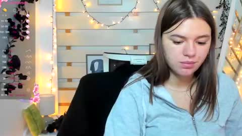 Monika online show from 11.29.25