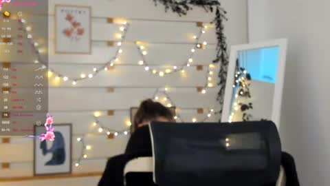 Monika online show from 12.05.25