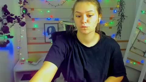 Monika online show from 04.17.26