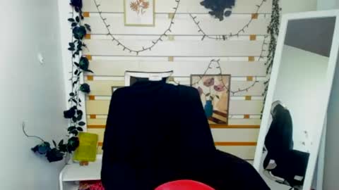 Monika online show from 08.04.26