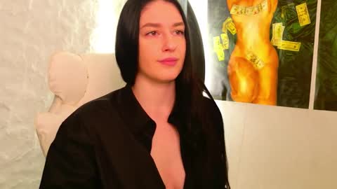 Snapshot of monique_a chatting on 09.22.25 Ask me online show from 09.22.25