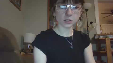 Snapshot of monkeygirl99 chatting on 03.04.26 monkeygirl9 come play with me slut daddy bad spanking cute girl submissive online show from 03.04.26