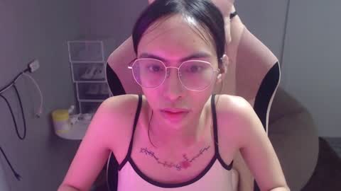 ELYSE A SIMPLE GIRL online show from 02.20.25