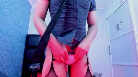 monthiee online show from 09.09.25