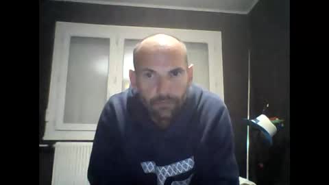 Snapshot of montmasse chatting on 04.19.26 montmasse online show from 04.19.26