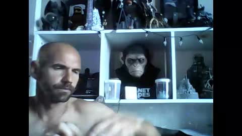 Snapshot of montmasse chatting on 05.22.26 montmasse online show from 05.22.26