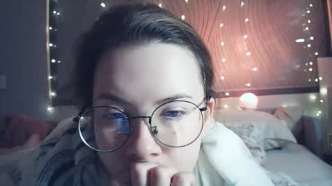 moodiemira online show from 11.22.25