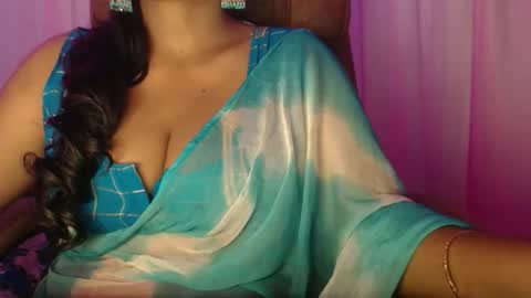 Maya online show from 10.08.25