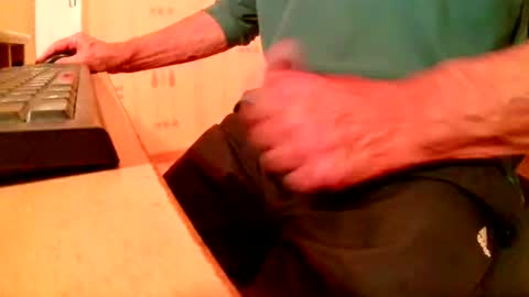 Snapshot of mookie2 chatting on 10.01.25 mookie2 online show from 10.01.25