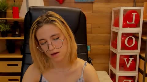 Katrin online show from 02.24.25
