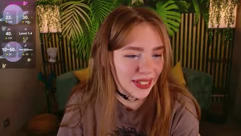 Moon  Bunny online show from 09.18.25