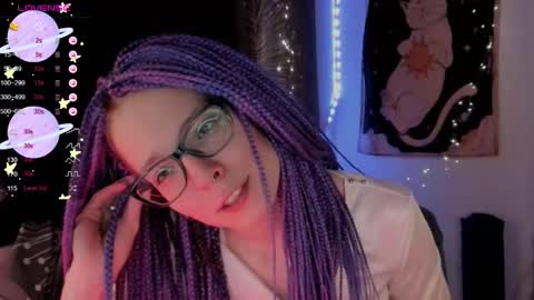 Snapshot of moon__girl chatting on 09.19.25 Roxy online show from 09.19.25