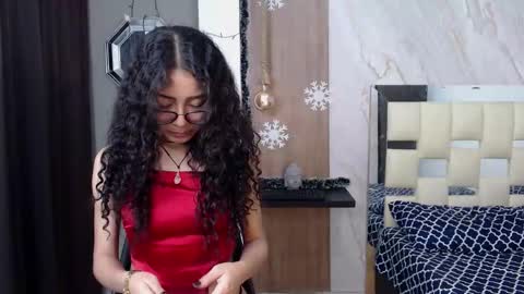 moon_and_fire_ online show from 01.12.26