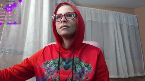 Snapshot of moon_cat85 chatting on 06.22.26 Luna online show from 06.22.26
