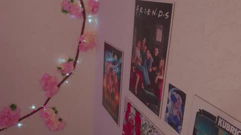 Im a independent model  Welcome online show from 03.29.26