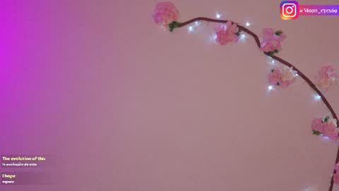 Snapshot of moon_eyess chatting on 06.30.26 Im a independent model Welcome online show from 06.30.26