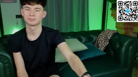 moon_gloww online show from 02.25.26