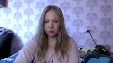 Snapshot of moon_linght000 chatting on 06.07.26 moon_linght000 online show from 06.07.26