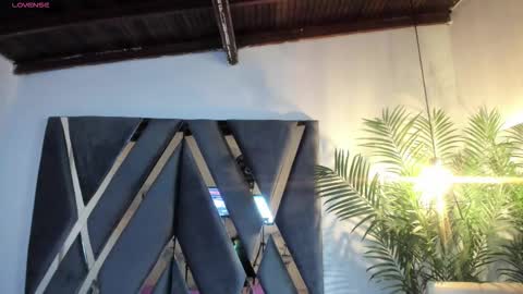 Luna  online show from 11.23.25