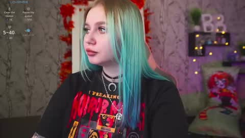 Emilia online show from 09.30.25