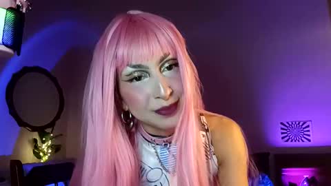 Snapshot of mooncinna chatting on 09.14.25 Cinna online show from 09.14.25