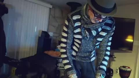 Snapshot of moondanceraa chatting on 12.02.25 moondanceraa online show from 12.02.25