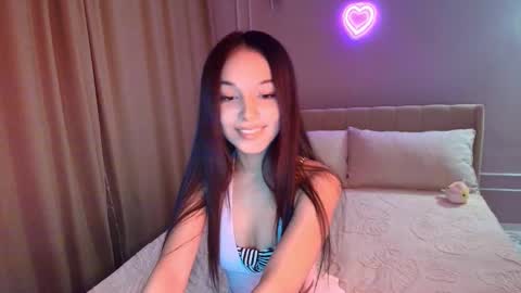 Mia online show from 11.23.25