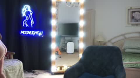 Snapshot of moonlight4u chatting on 01.13.25 Jane online show from 01.13.25