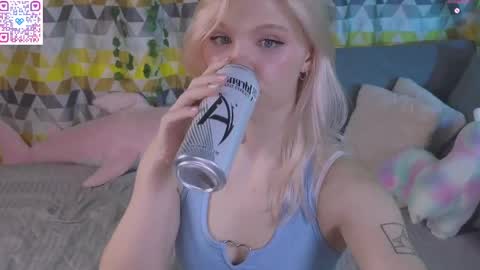 Mia   online show from 05.22.26