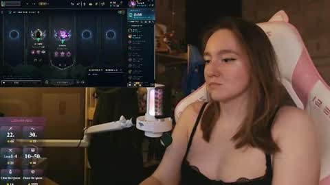 Snapshot of moonlish_siren chatting on 06.15.26 Katrin online show from 06.15.26