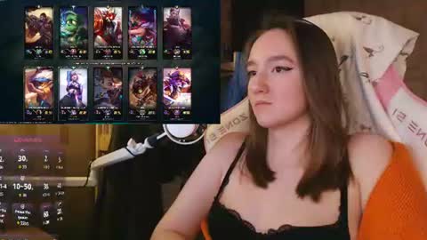 Snapshot of moonlish_siren chatting on 06.29.26 Katrin online show from 06.29.26