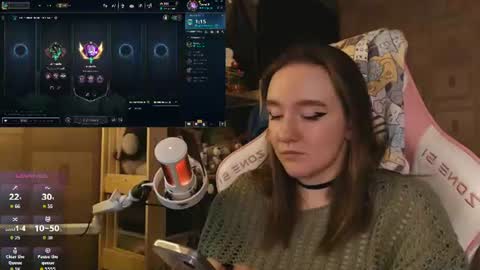 Snapshot of moonlish_siren chatting on 07.12.26 Katrin online show from 07.12.26