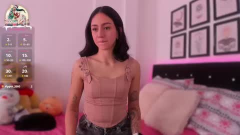 Snapshot of moonlygirl__ chatting on 12.20.24 Isabella online show from 12.20.24