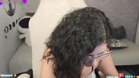 Moon Woman online show from 01.24.25