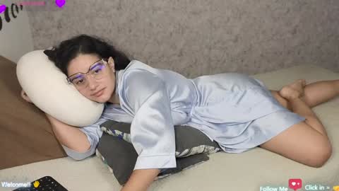 Moon Woman online show from 01.30.25